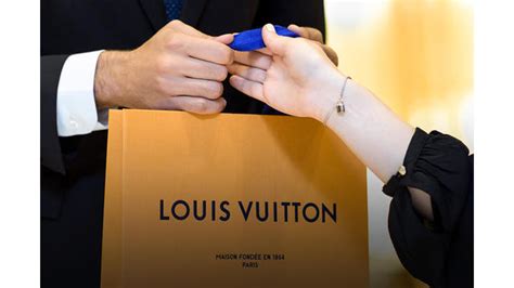 louis vuitton team manager salary|louis vuitton legal jobs.